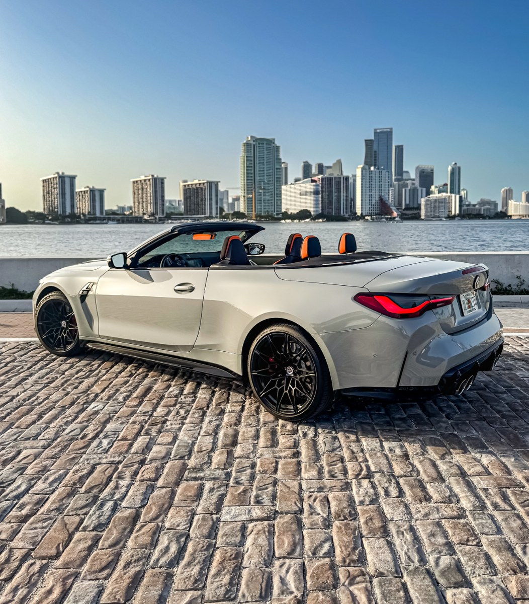 BMW M4 Convertible photo 3
